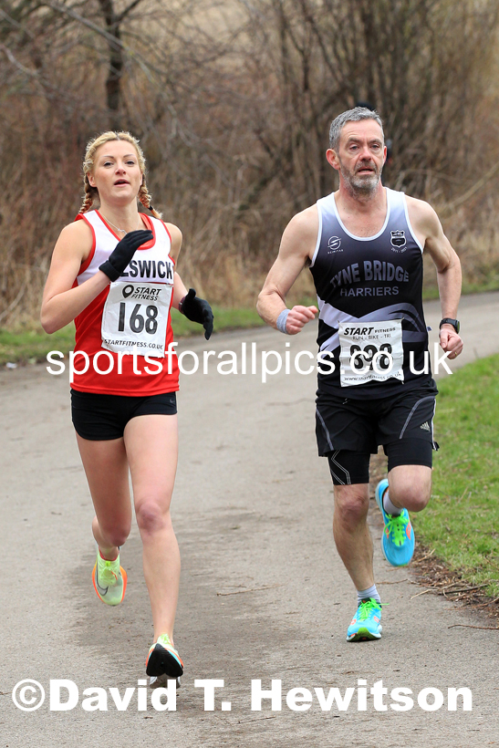 Senior women and veteran women and men over-50s NECAA Road Relay Champs., Hetton Lyons Park, Hetton le Hole, County Durham. Photo: David T. Hewitson/Sports for All Pics
